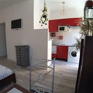 Lou Nidou, Centre Appartement